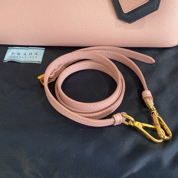 Prada excellent condition - Picture 13 of 15